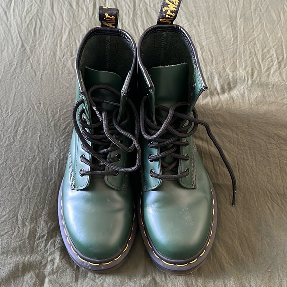 Dr. Martens | 1460 Smooth Leather Lace Up Boots - Picture 3 of 9
